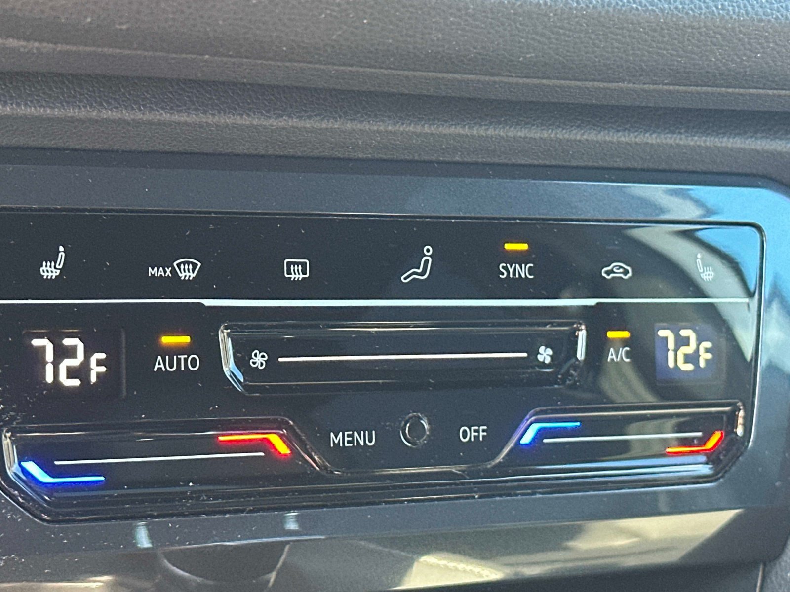 Certified 2023 Volkswagen Tiguan SE R-Line FWD image 18