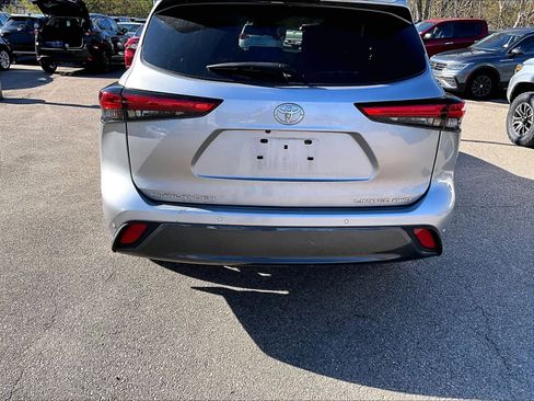 Used 2023 Toyota Highlander Limited AWD/4WD image 7
