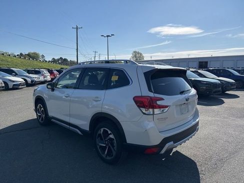 Used 2022 Subaru Forester Touring image 5