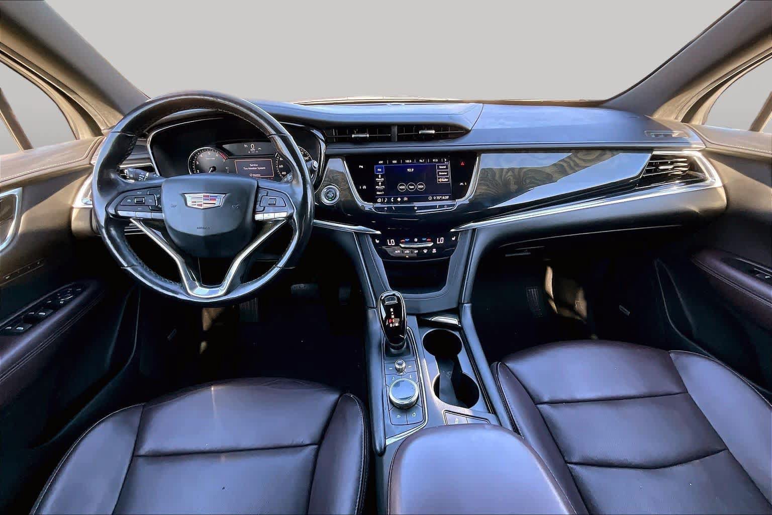 Used 2020 Cadillac XT6 Premium Luxury FWD image 16
