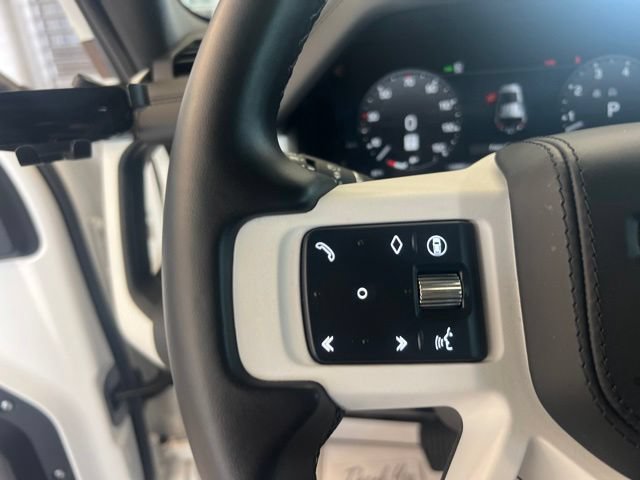 Used 2024 Land Rover Defender 110 SE AWD/4WD image 15
