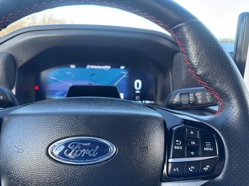 Used 2025 Ford Explorer ST-Line w/ ST-Line Street Pack image 15