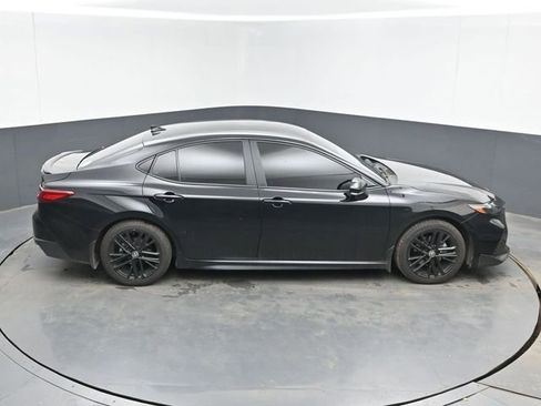 Used 2025 Toyota Camry SE FWD image 25