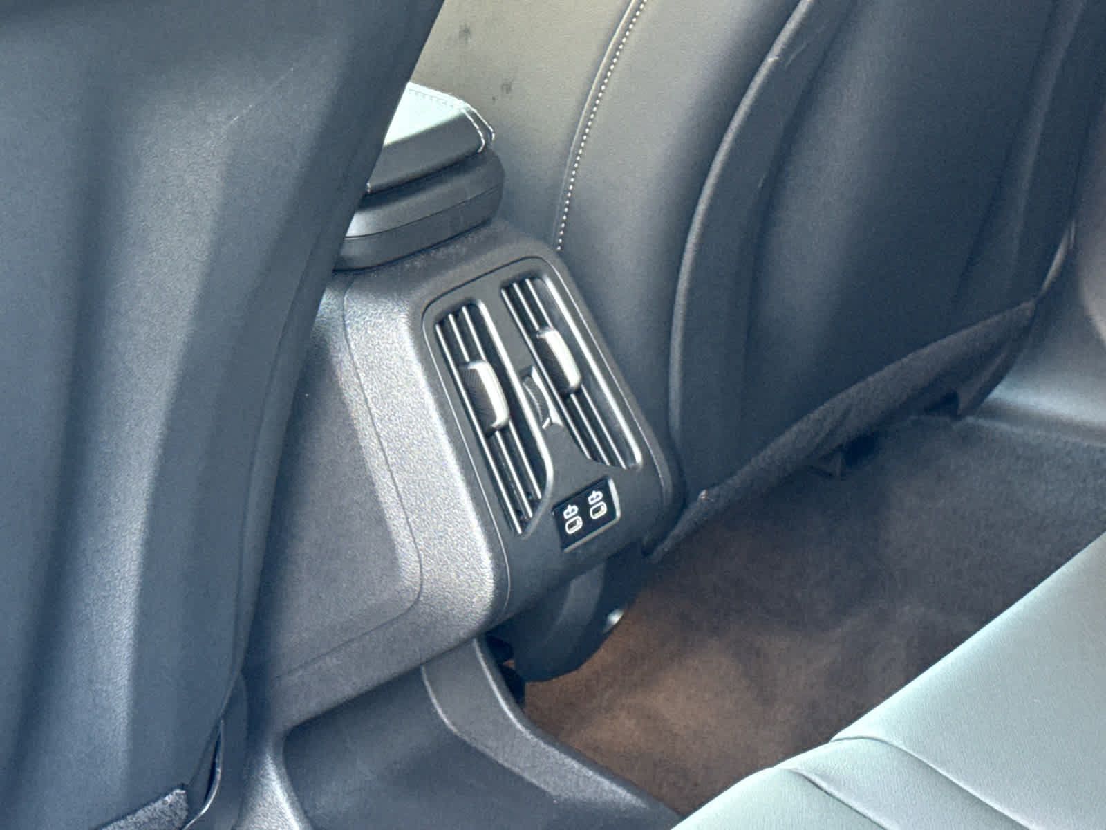 Used 2025 BMW X2 M35i AWD/4WD image 16