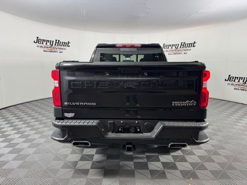 Used 2025 Chevrolet Silverado 1500 High Country w/ Technology Package image 9