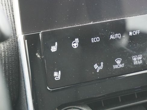 Used 2023 Toyota bZ4X Limited image 26