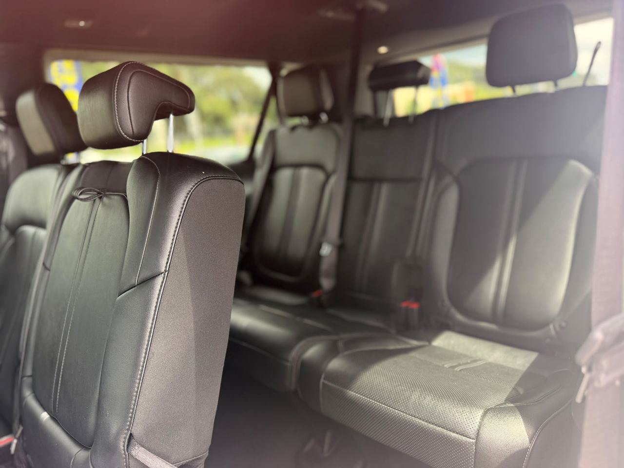 Used 2024 Jeep Wagoneer L Series II w/ Flexible Seating Group RWD image 18