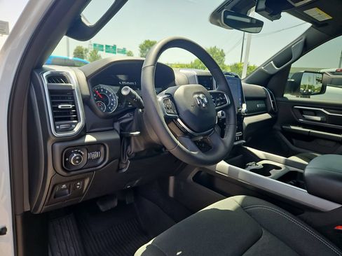 Used 2025 RAM 1500 Big Horn AWD/4WD image 17
