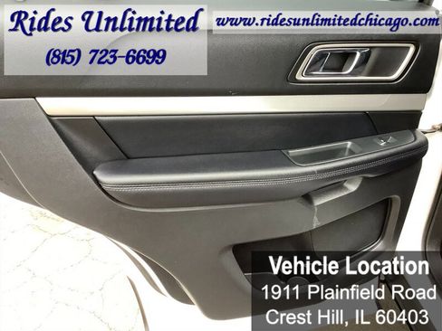 Used 2017 Ford Explorer XLT AWD/4WD image 32