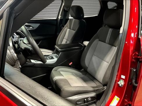 Certified 2024 Chevrolet Blazer LT w/ Convenience Package FWD image 18