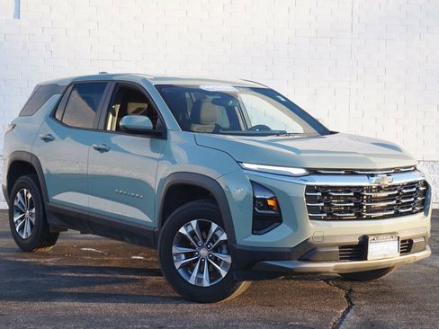 Used 2026 Chevrolet Equinox LT image 3