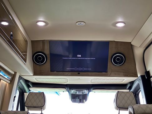 Used 2021 Mercedes-Benz Sprinter 2500 image 5