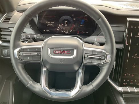 Used 2025 GMC Acadia Elevation image 16