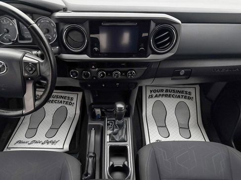 Used 2016 Toyota Tacoma TRD Off-Road w/ Towing Package image 18