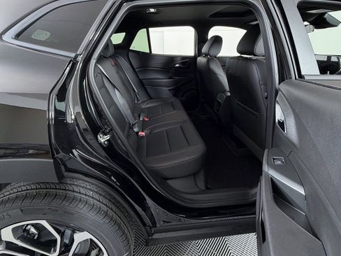 New 2026 Chevrolet Trax RS w/ Sunroof Package image 5