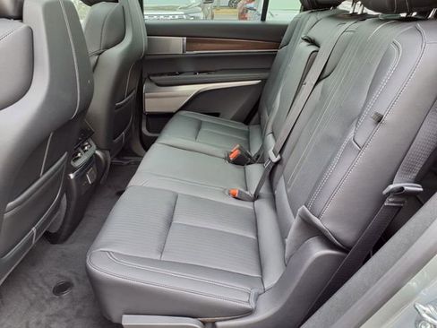 New 2026 Cadillac Vistiq Sport image 7