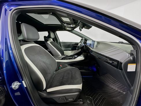 Used 2023 Kia EV6 GT-Line w/ GT-Line Suede Seat Package image 29