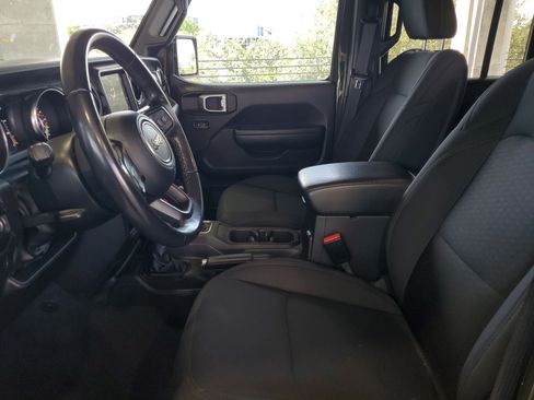Used 2022 Jeep Gladiator Sport AWD/4WD image 18