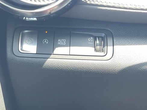 Used 2025 Chevrolet Equinox LT w/ Convenience Package II FWD image 32