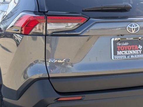 Used 2024 Toyota RAV4 LE image 9