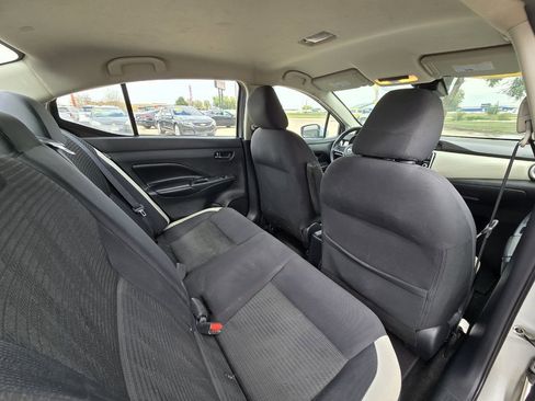 Used 2020 Nissan Versa SV image 15