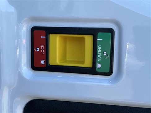 New 2025 Ford Transit 250 148 Medium Roof image 24