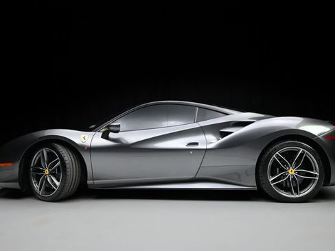 Used 2016 Ferrari 488 GTB image 23
