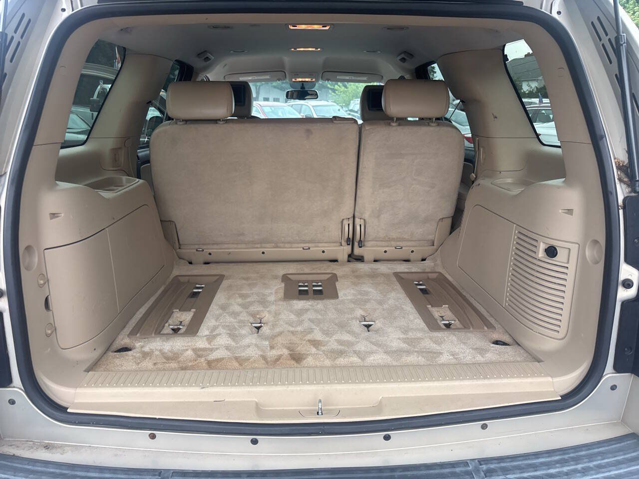 Used 2007 Chevrolet Tahoe LT w/ LT Preferred Equipment Group RWD image 16