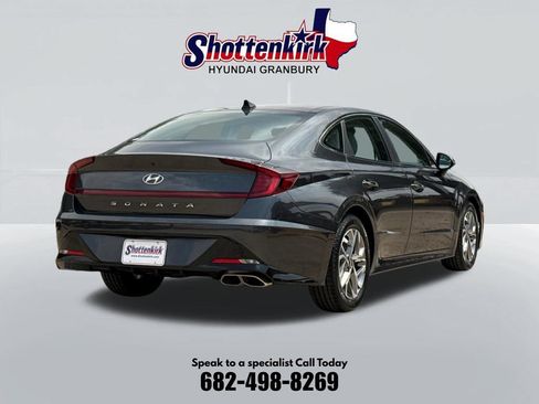 Used 2021 Hyundai Sonata SEL w/ Convenience Package FWD image 6