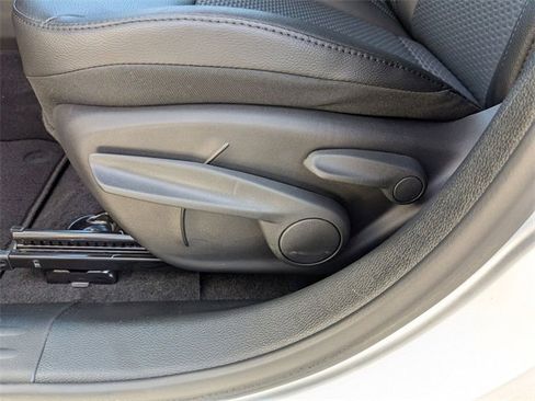 New 2026 Jeep Compass Latitude image 13