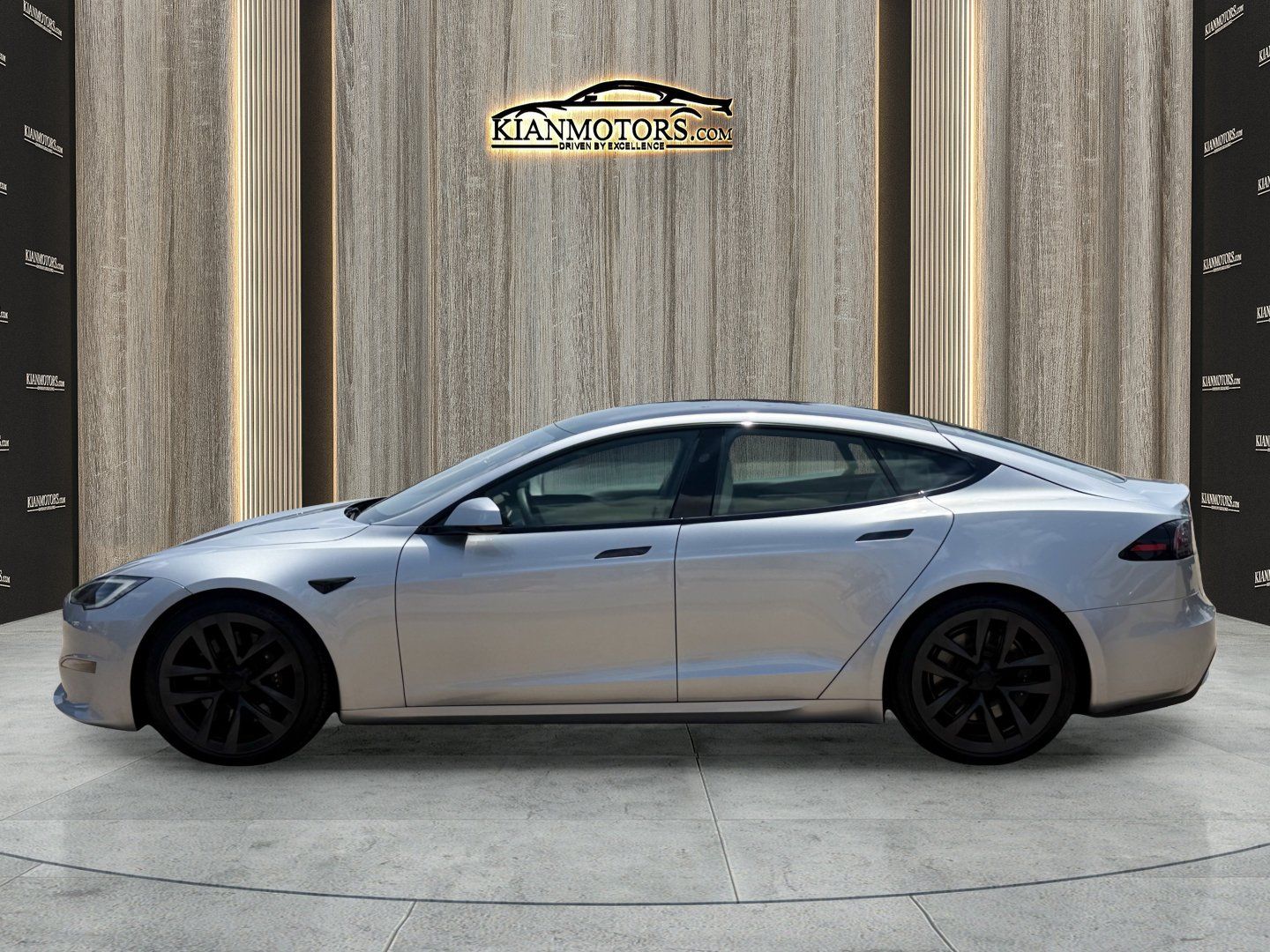 Used 2025 Tesla Model S AWD/4WD image 4