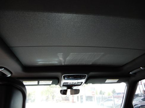 Used 2018 Land Rover Range Rover HSE image 27