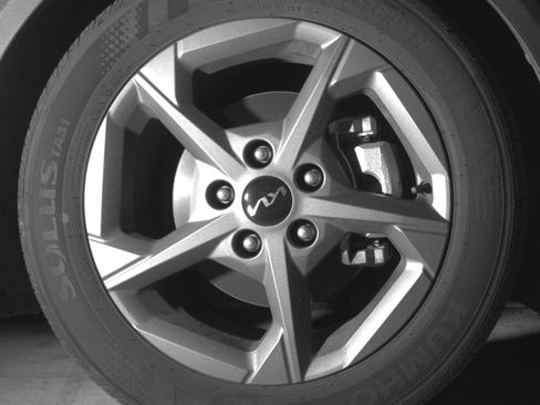 Used 2025 Kia K4 LXS image 13