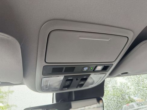 Used 2019 Honda Pilot Touring image 30