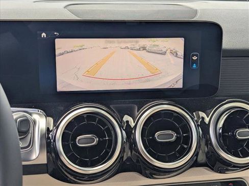 New 2026 Mercedes-Benz GLB 250 image 12