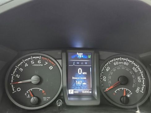 Used 2023 Toyota Tacoma SR AWD/4WD image 31