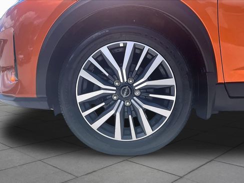 Used 2023 Nissan Kicks SV FWD image 11