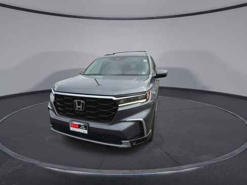 Certified 2023 Honda Pilot Elite image 3