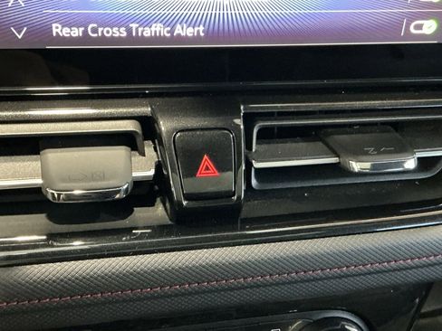 Used 2025 Chevrolet TrailBlazer RS w/ Convenience Package image 9