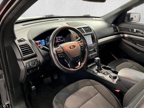 Used 2019 Ford Explorer XLT w/ Equipment Group 201A AWD/4WD image 14