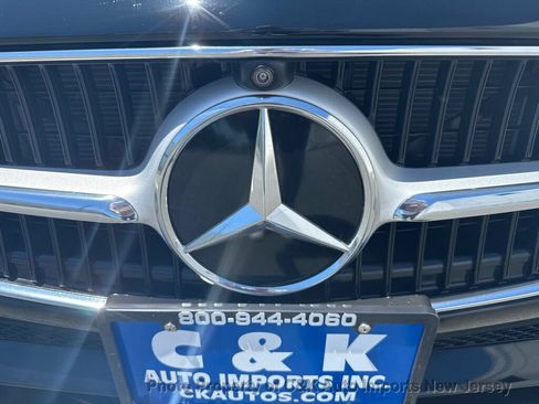 Used 2023 Mercedes-Benz C 300 4MATIC Sedan w/ Exclusive Trim Package image 10
