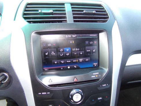 Used 2013 Ford Explorer XLT FWD image 54