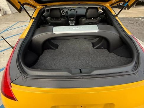 Used 2005 Nissan 350Z 35th Anniversary Edition w/ (N93) Cargo Convenience Pkg image 16