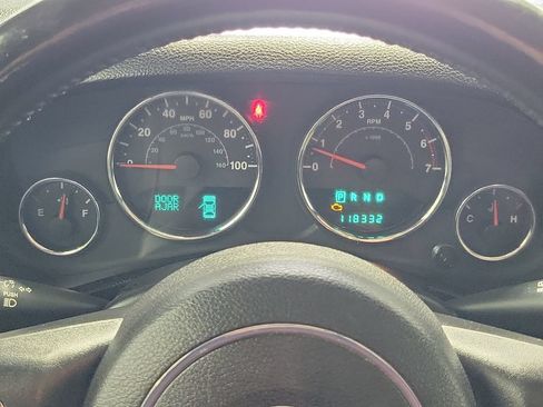 Used 2011 Jeep Wrangler Sahara w/ Connectivity Group AWD/4WD image 25