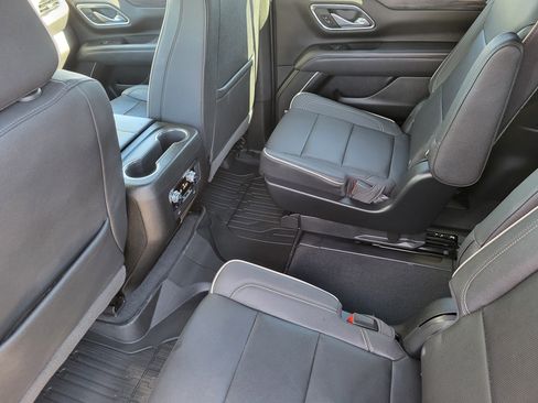 Used 2022 GMC Yukon SLT w/ SLT Luxury Package AWD/4WD image 23