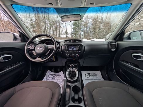 Used 2018 Kia Soul image 2