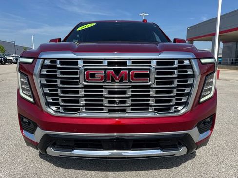 Used 2025 GMC Yukon Denali w/ Denali Reserve Package AWD/4WD image 9