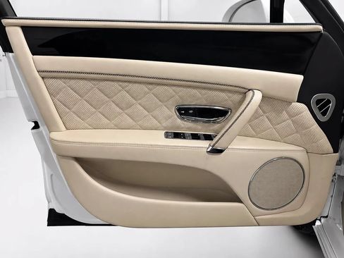 Used 2017 Bentley Flying Spur S V8 AWD/4WD image 13