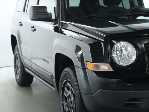 Used 2017 Jeep Patriot Sport w/ Power Value Group image 8