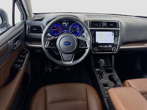 Used 2018 Subaru Outback 2.5i Touring AWD/4WD image 17